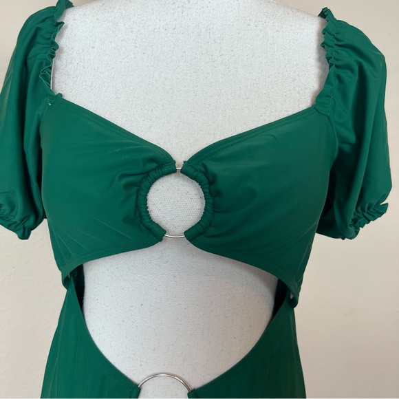 Green Cut Out Silver O-Ring Puff Sleeve Sweetheart Neck One Piece Swimsuit - Picture 6 of 10